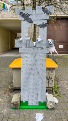 2025.10.11.35.46  2160p karsten gander iphone pro max 