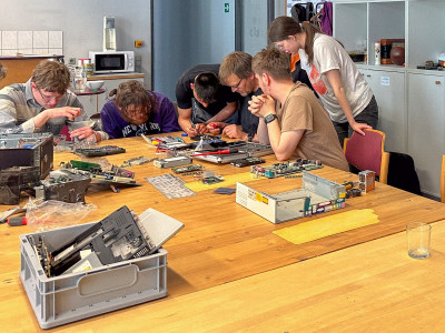 2023.05.267.06.52  iphone4 pro uhd    