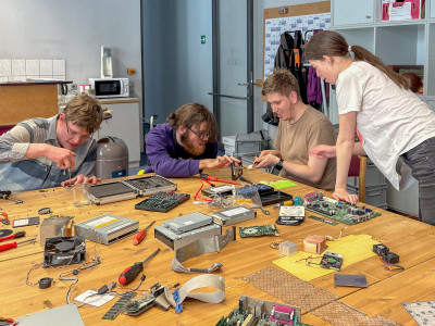 2023.05.267.43.26  iphone4 pro uhd    