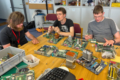 2023.07.147.38.16  iphone3 pro max uhd    