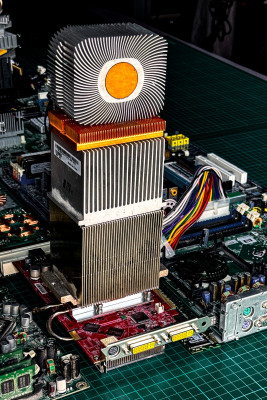 2023.07.286.26.10  iphone4 pro uhd    