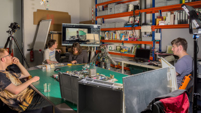 2023.07.287.37.19  iphone4 pro uhd    